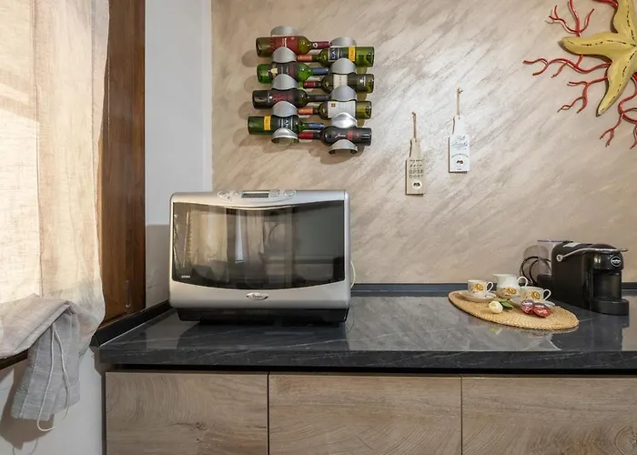 Tatil Evi In A 5 Minuti Dal Mare E Centro Paese- Privacy E Relax