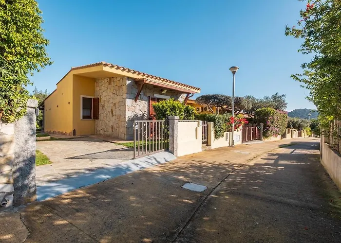 In A 5 Minuti Dal Mare E Centro Paese- Privacy E Relax Tatil Evi